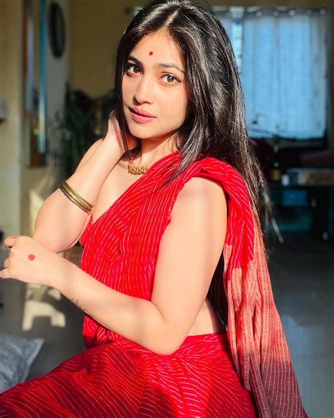 Jasmine Roy : r/Sareebeauties