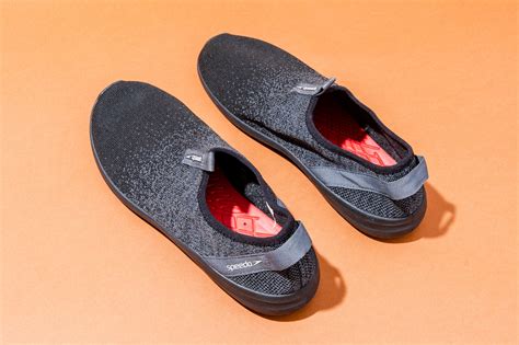 Mens beach shoes online
