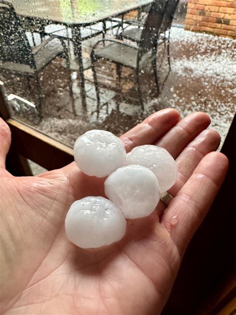 'Golf ball sized hail' reported as storms hammer Canberra | Region Canberra