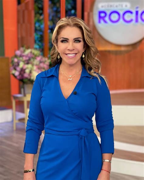 Rocío Sánchez Azuara luce vestido azul a sus casi 60 años | FotoFama