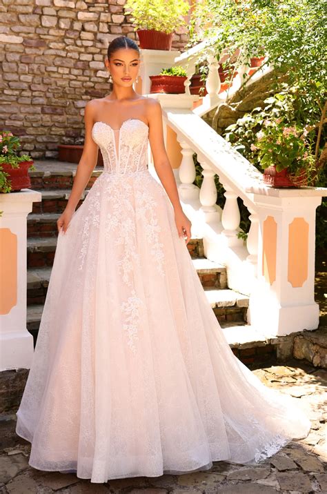 WEDDING DRESS STYLE ASPEN - The Bridal Company
