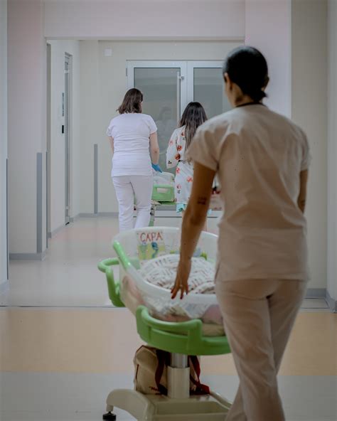 A Hybrid Approach to Rooming-In at Plodnost Hospital: Balancing Bonding ...