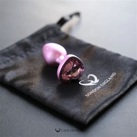 Pink Heart Butt Plug – Adorably Bold With A Feminine Twist
