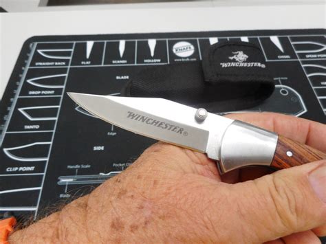 Winchester Folding Knife with Sheath Lockback Plain Edge Blade ...
