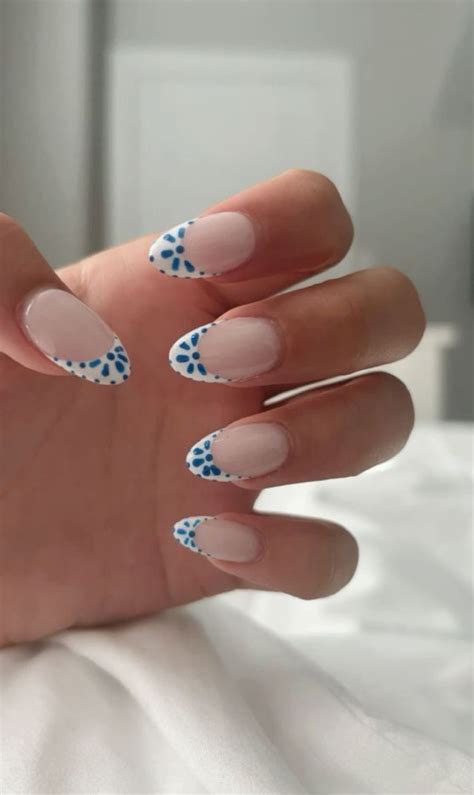 Preppy Nail Inspo