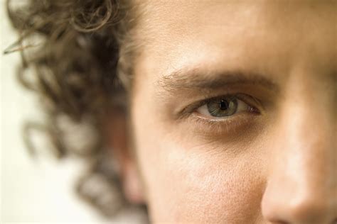 What Causes Flashing Lights In Corner Of Eye | Americanwarmoms.org