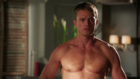 ausCAPS: Wilson Bethel shirtless in Hart Of Dixie 2-11 "Old Alabama"