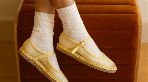 How to Clean Your Espadrilles: The Do's and Don'ts - SeaVees