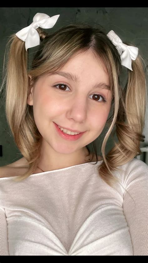 Judy Blooms (@judybloomsofficial) - Urlebird