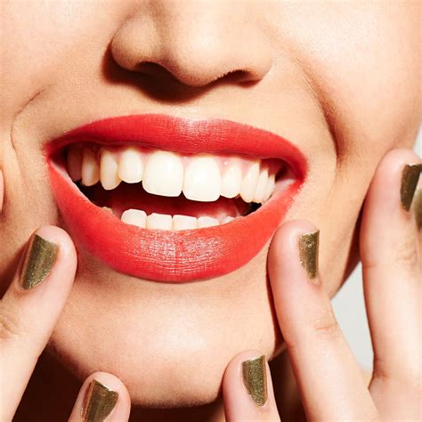 13 Best Whitening Toothpastes 2025, Approved by Dentists | Glamour