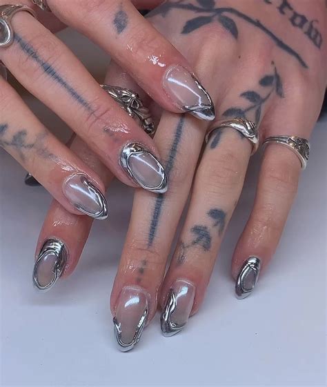 30 Cool Chrome Nails to Inspire You | Silver nails, Metallic nails ...