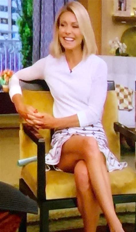 Legs Great Legs, Beautiful Legs, Gorgeous Women, Kelly Ripa Bikini, Celebrities Female, Celebs ...