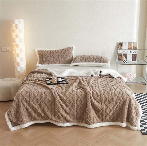 BZPIZ Queen Size Blankets for Beds Clearance,Winter Thick Lightweight ...