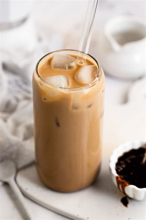 5-Minute Iced Mocha Latte