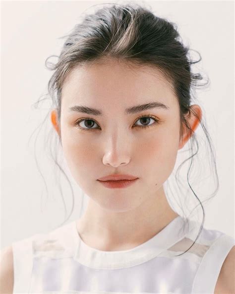 Wasian Celebrities 60 Photos - Moonagedaydream.film