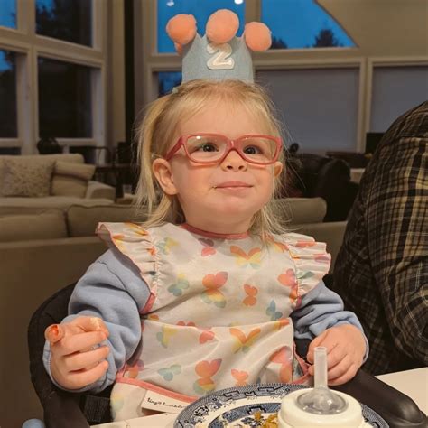 𝓒𝓱𝓻𝓲𝓼𝓽𝓲𝓮 𝓜𝓪𝓮 𝓜𝓲𝓵𝓵𝓼 | She is MAJOR personality and she's TWO ...