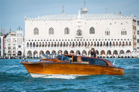 H24 water taxi and luxury limousine service in Venice