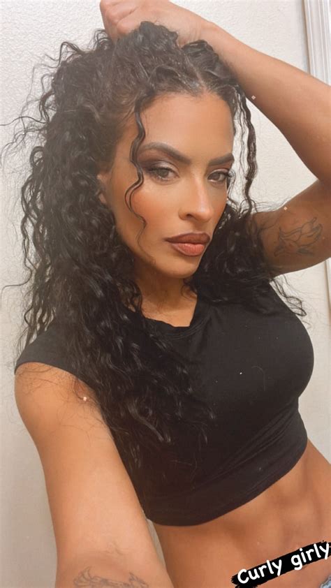 Zelina Vega : r/Zelina_Vega