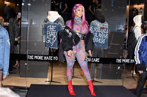 Nicki Minaj Braless Seethrough Boobs - Hot Celebs Home