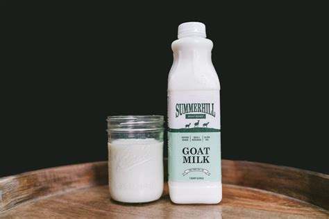 Whole Natural Goat Milk | 32 oz | Summerhill Goat Dairy
