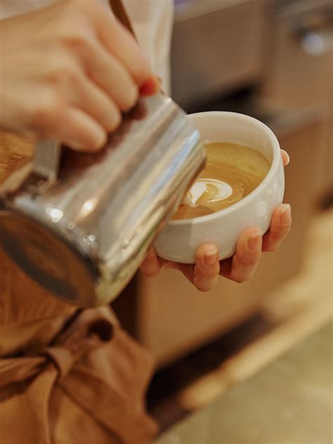 Urth caffè × human woman｜ART OF LIFE｜human woman [ヒューマンウーマン] 25周年特設サイト