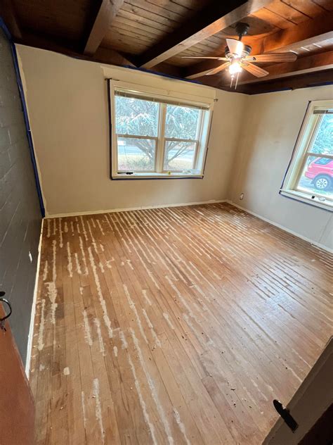Master bedroom carpet removal and hardwood floor refinish/stain ...