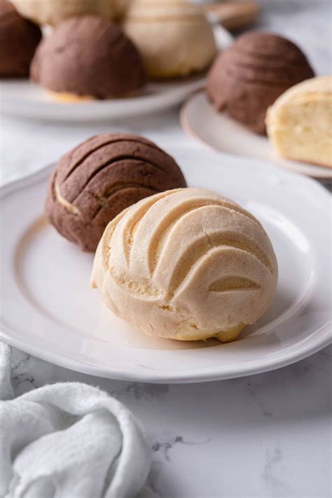 Concha Recipe (Mexican Pan Dulce) - The Big Man's World