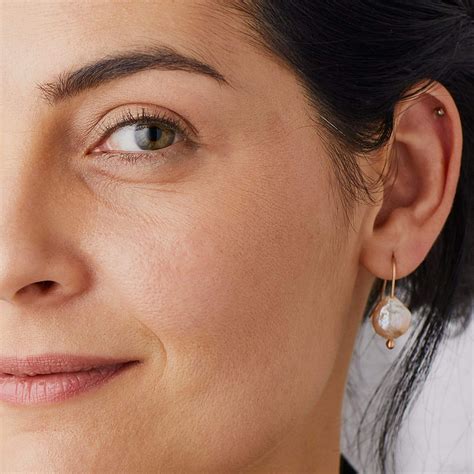 MILA DAWN PEARL EARRING – Julie Cohn Design