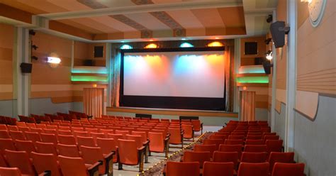 Dells Theatre's classic charm has drawn moviegoers since 1938