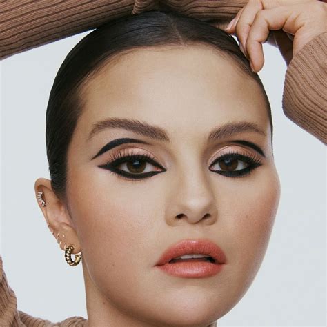 Selena Gomez Close Up Makeup