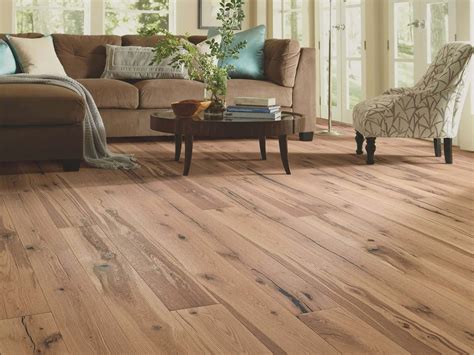 Download Beautiful Wood Flooring in a Contemporary Setting | Wallpapers.com