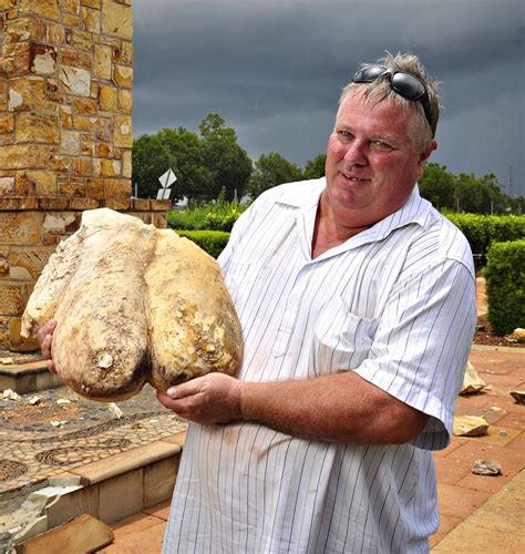 The Daily Saw: You got a date Wednesday, baby!