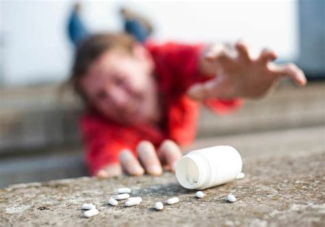Xanax Withdrawal: Signs, Symptoms, & Timeline