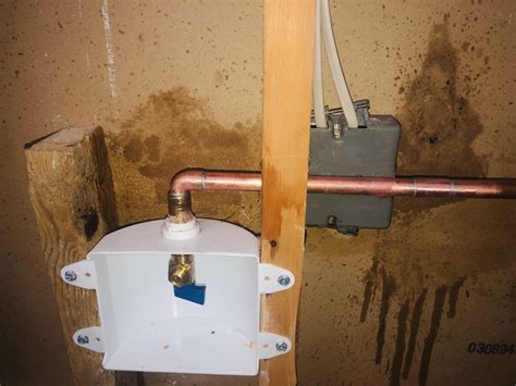 Ice maker box and valve : r/Plumbing
