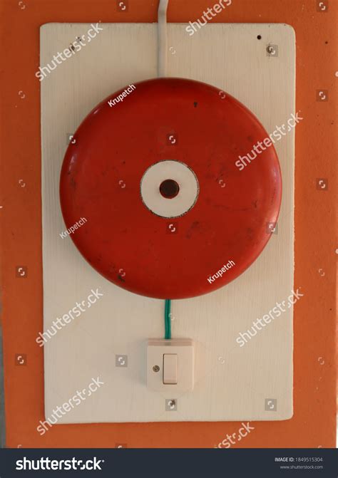 4 Floor mounted safe box Images, Stock Photos & Vectors | Shutterstock