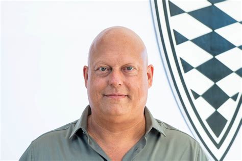 ”Det bubblar om Koenigsegg” – vi möter Christian von Koenigsegg | Teknikens Värld