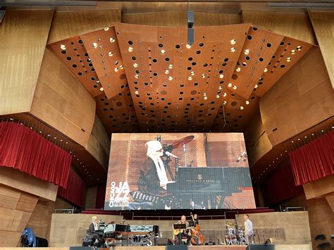 Chicago Jazz Fest gives established beacons and rising stars a chance ...