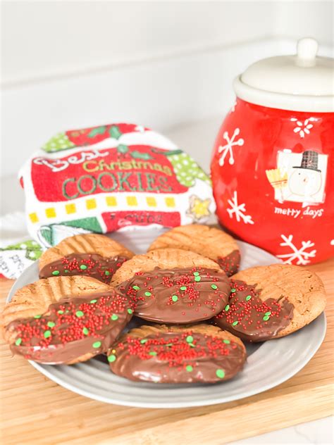 No-Fail Holiday Peanut Butter Cookies: Easy Baking for Busy Elves ...