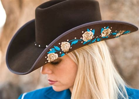 Pin by Alejandra Arevalo on Ropa | Cowgirl hats, Cowboy hats, Custom ...