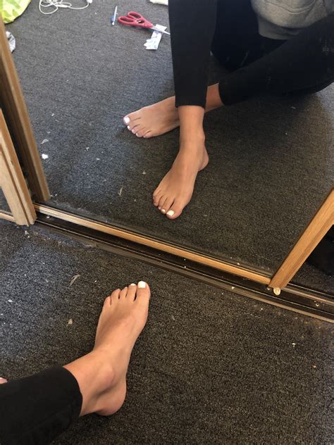 Looking for a foot slave : r/feetpics
