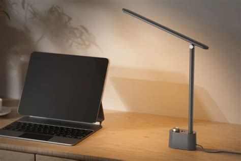 Honeywell HWT-H01 Desk Lamp Review: Full-Spectrum Lighting Meets Sleek