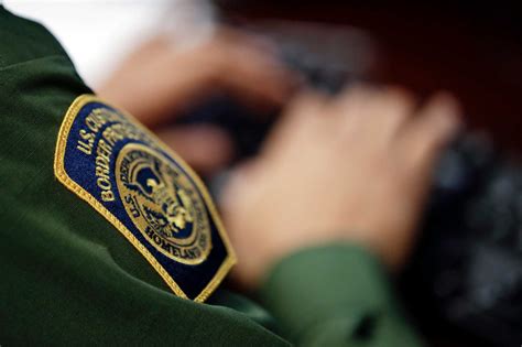 Border Patrol agent charged in child porn case