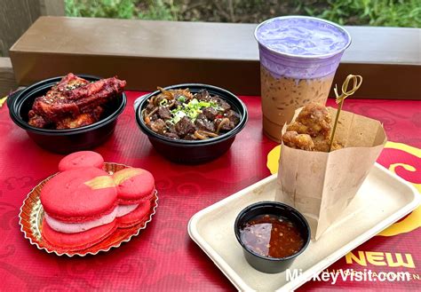 We Tried 10 Disneyland Lunar New Year Foods! Must-Tries and Ones to ...