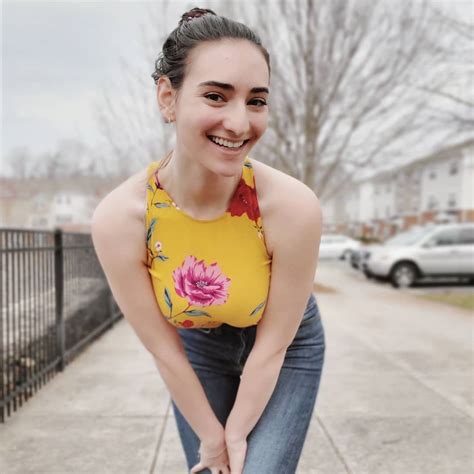 Abigail Shapiro Pictures (89 Images)