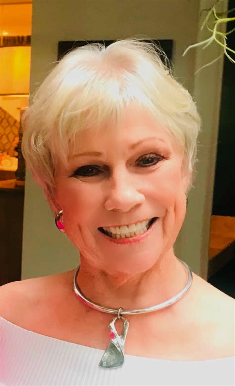 Obituaries : Fox & Weeks