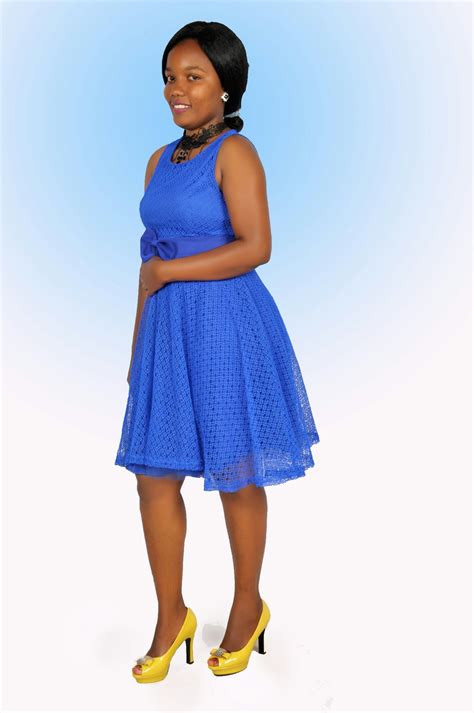 Blue dress yellow shoes | Yellow shoes outfit, Blue dresses, Outfits