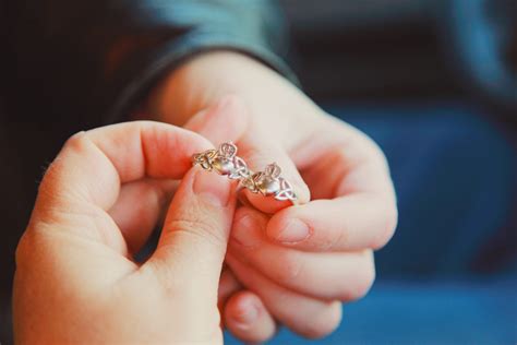 The Claddagh Ring Meaning, Irish Origin, and How to Wear It