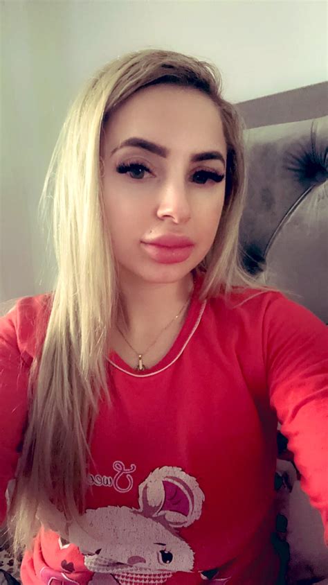 TW Pornstars - @LoraSinClare OnlyFans 🍓💦🍑. Twitter. Morning guys ️ ...