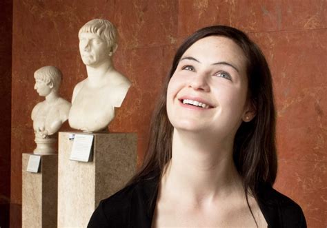 Stephanie Nadalo • Paris Muse Tour Guide