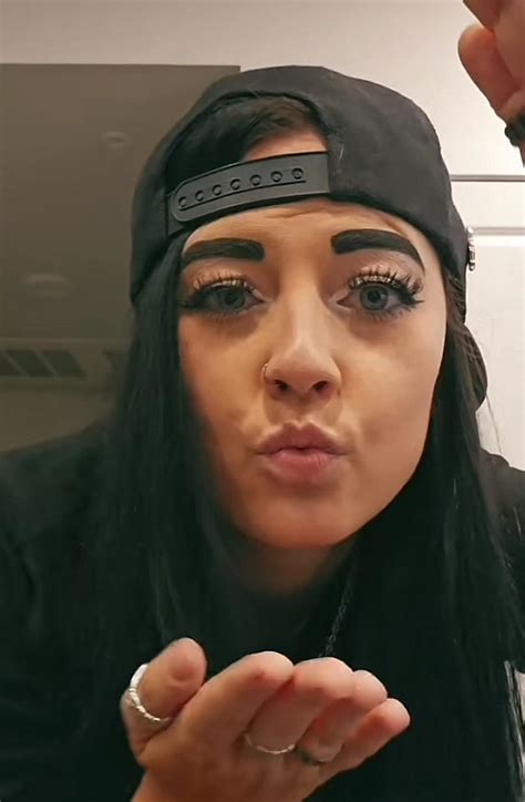 Aw shiiit, here we go again… : r/awfuleyebrows